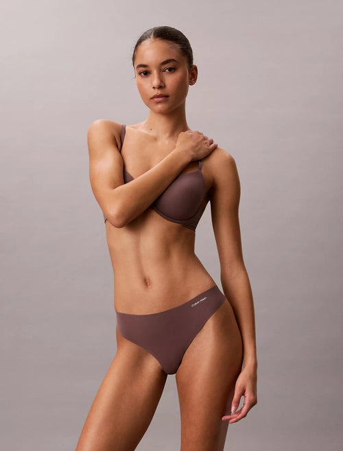 3 Pack de Panties invisibles con logo tipo hilo