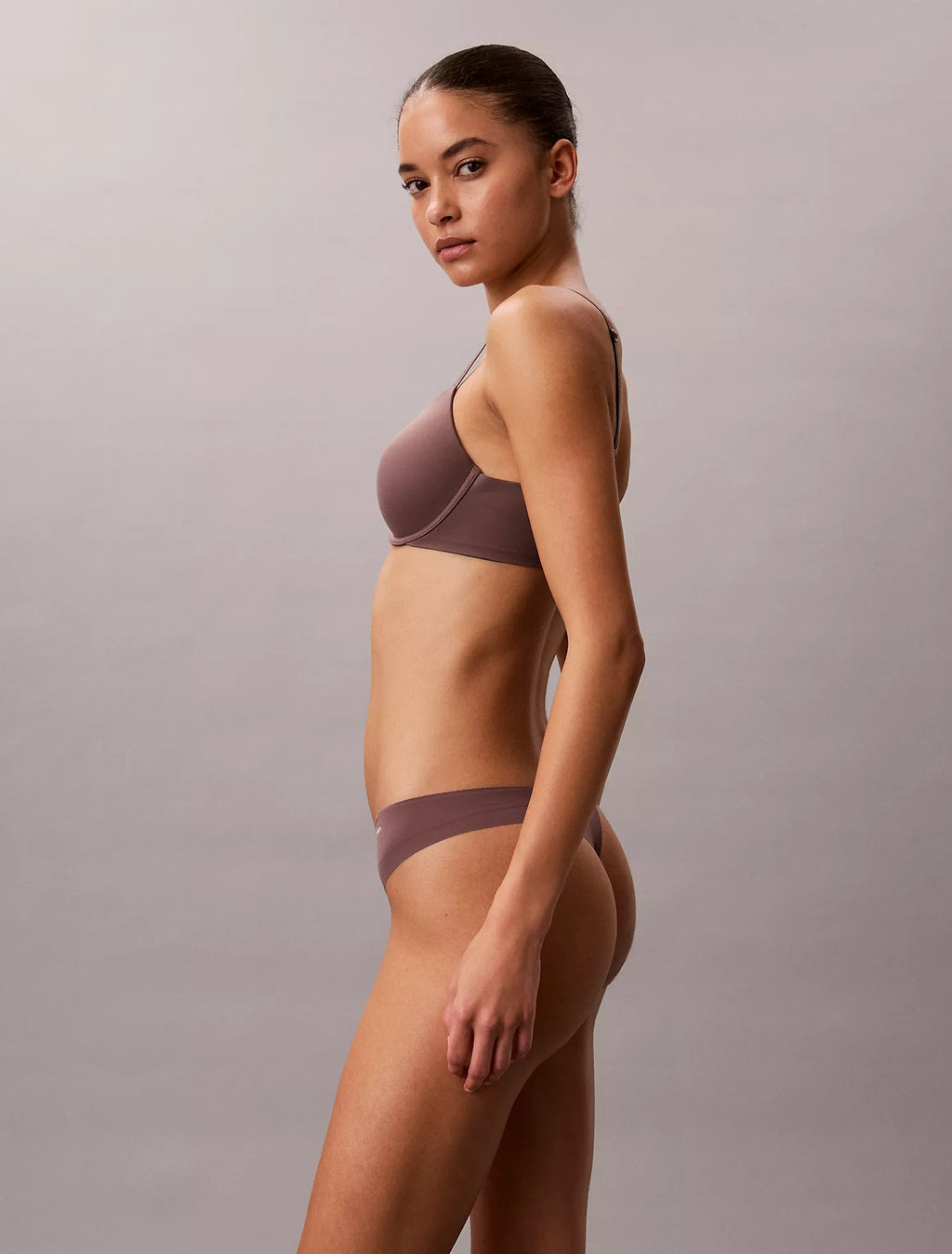 3 Pack de Panties invisibles con logo tipo hilo