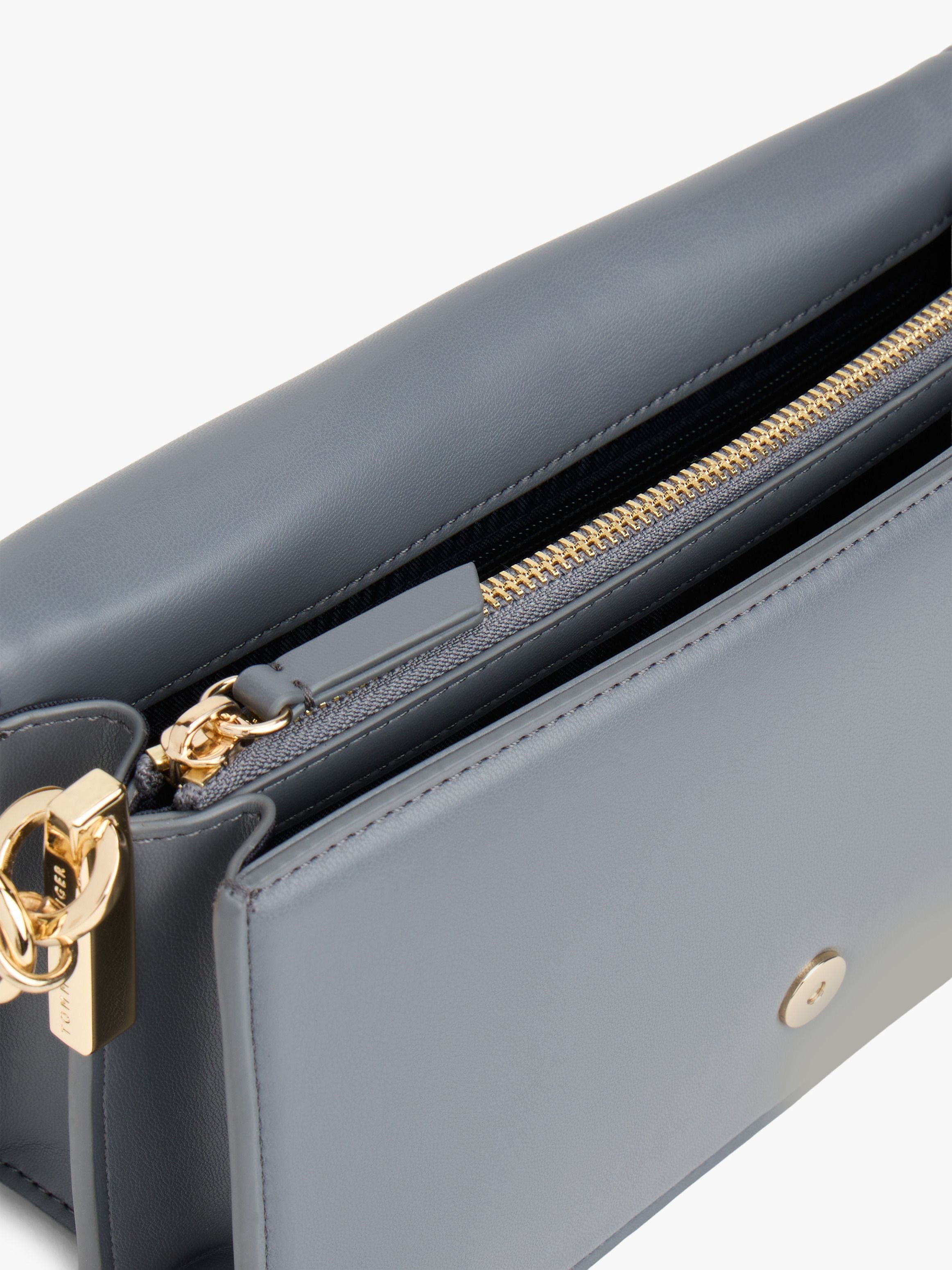 Cartera tipo bandolero con cinturón extraible