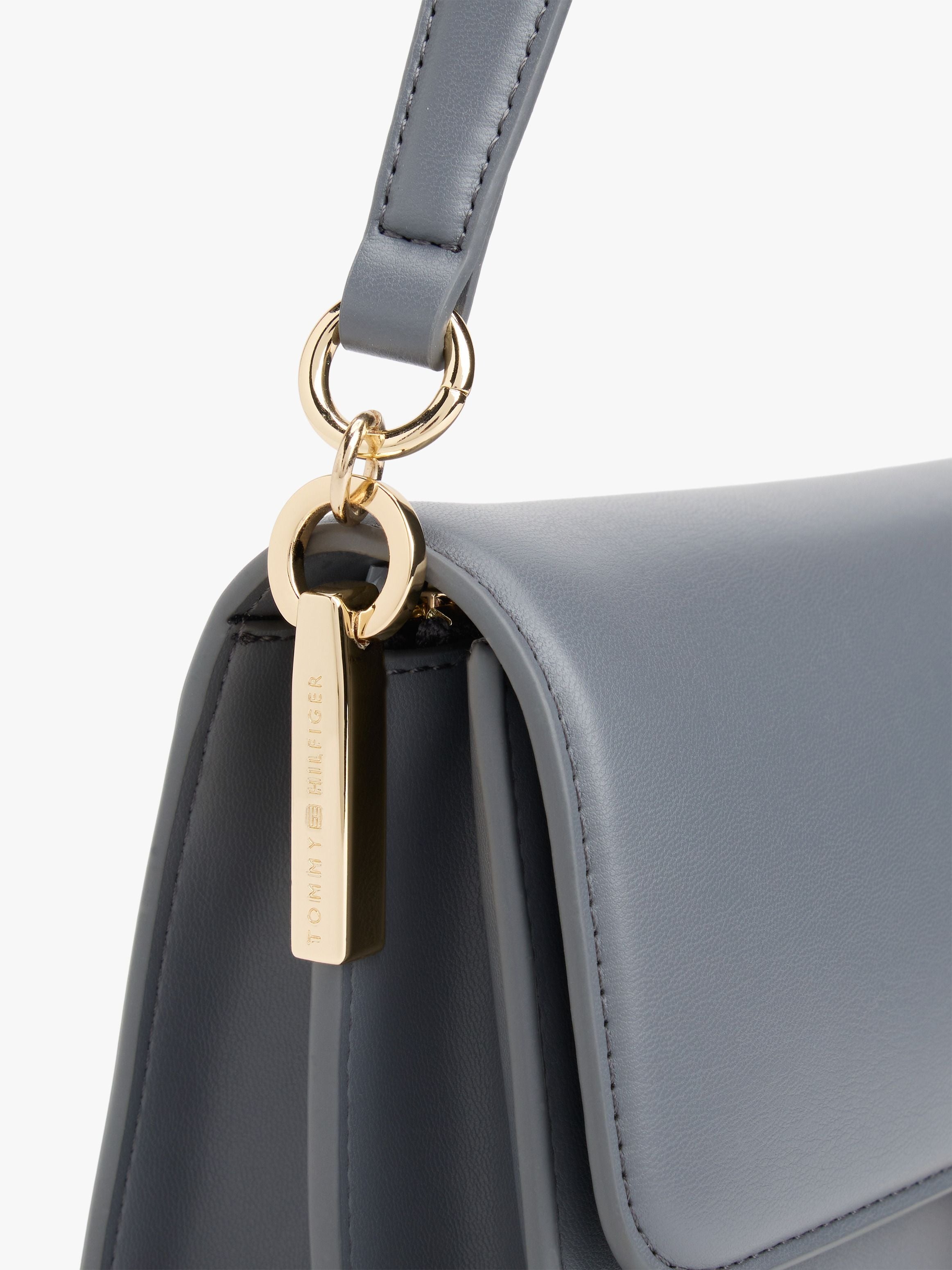 Cartera tipo bandolero con cinturón extraible