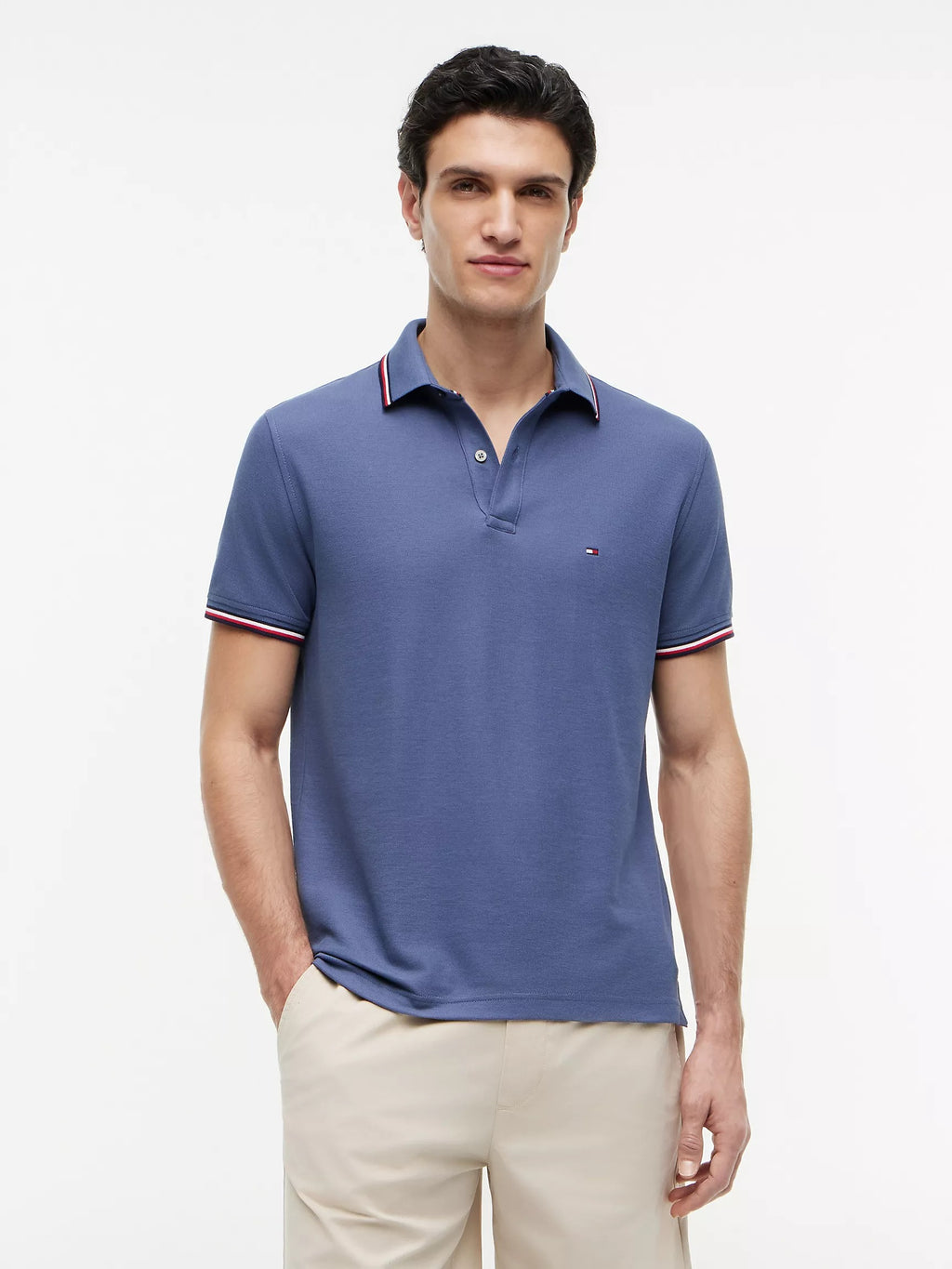 Chemise unicolor con cuello ribeteado
