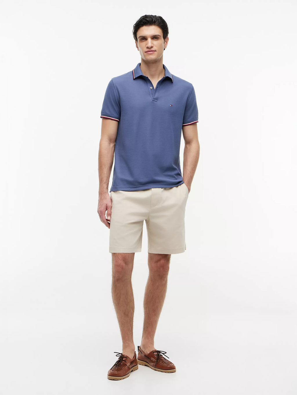 Chemise unicolor con cuello ribeteado